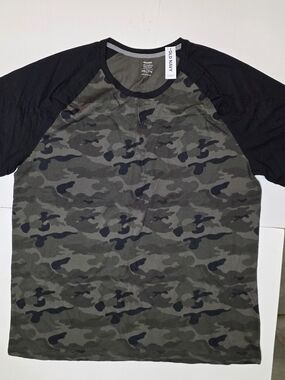 Old Navy Men's Camo Raglan Henley - Olive Camo with Black Sleeves